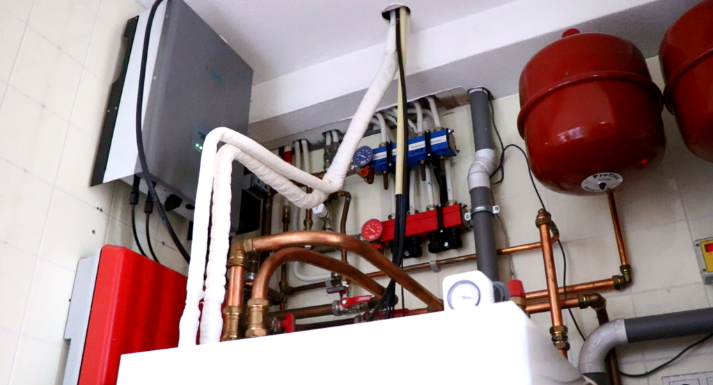 e0feb62f-228c-4d60-9e2f-6196e7e6946d